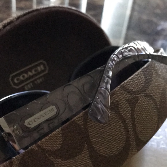 Coach sunglasses with large case - Picture 3 of 10